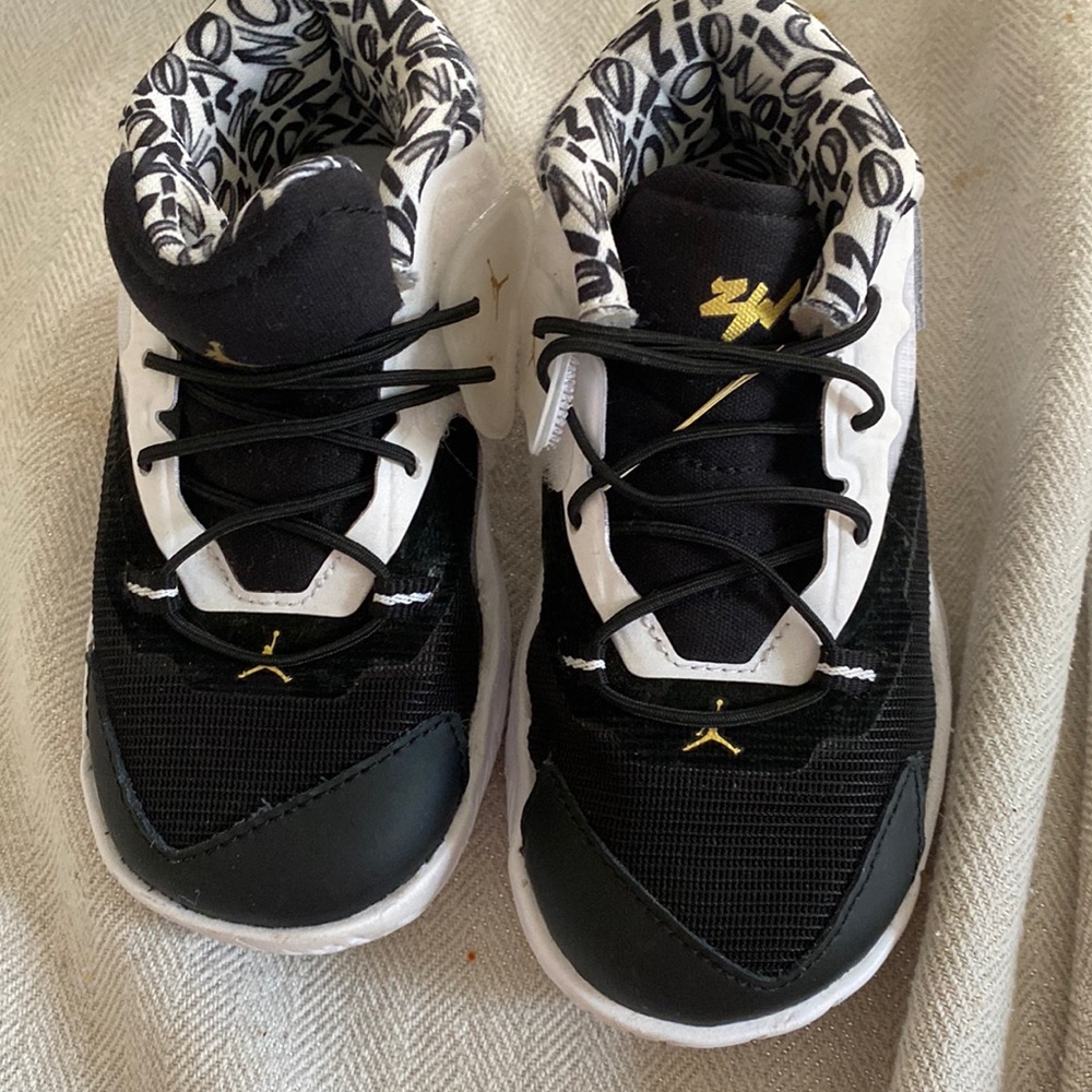 Kids Jordan’s Zion 1